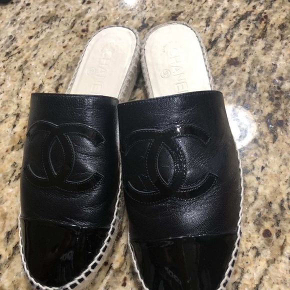 Chanel Espadrille Slide - Picture 3 of 8